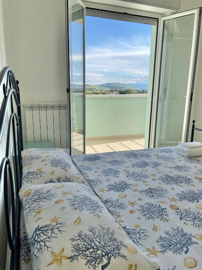 Apartamento Oltre L'Orizzonte Fermo Exterior foto