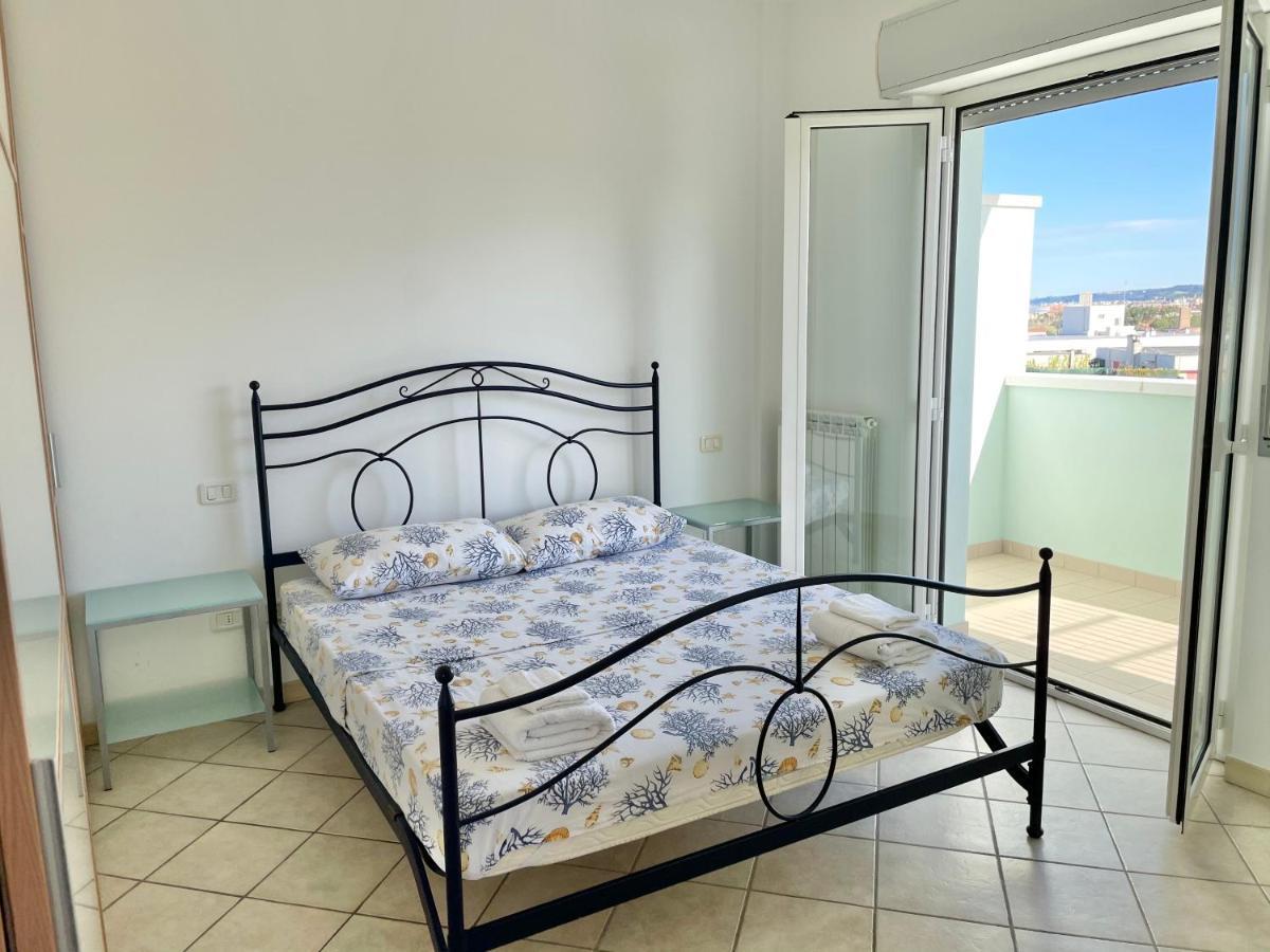 Apartamento Oltre L'Orizzonte Fermo Exterior foto